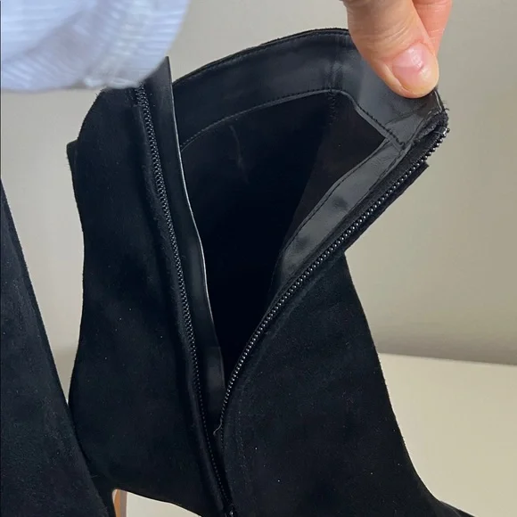 Sam Edelman Women’s Black Suede Ankle Boots - Picture 11 of 14